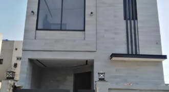 Price Rs.1.95 Crore House (For Sale)