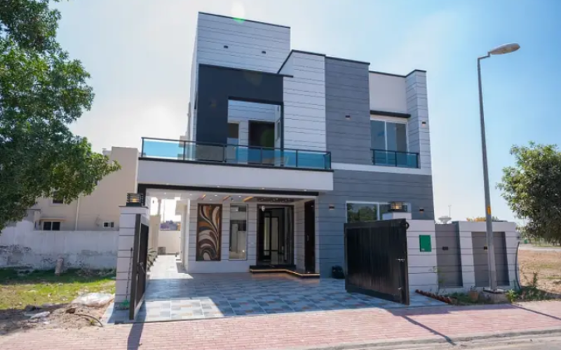 10.8 Marla Brand New Luxury House for Sale in Bahria Town Lahore – Sikandar Block