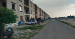 5 Marla 1st floor flat in P Block, Khayaban-e-Amin Lahore for Rs. 37 Lacs. 2 bedrooms, 1 bathroom