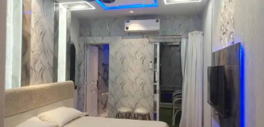 For a 350 sq. ft. apartment in Johar Town Phase 1, PKR 70 lakh is within the expected range