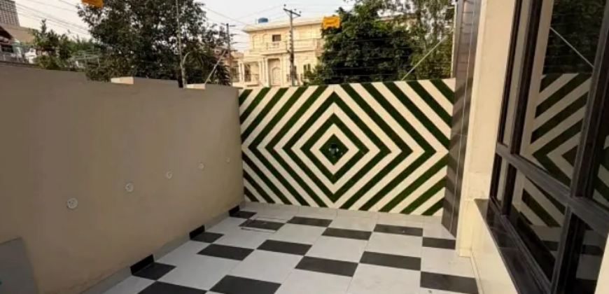 Buy A 10 Marla House For Sale In Central Park – Block A