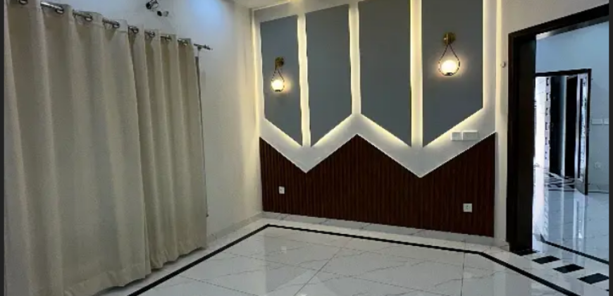 10 Marla Portion Available In Tulip Block Of Bahria Town Lahore