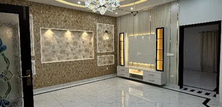 10 Marla Portion Available In Tulip Block Of Bahria Town Lahore