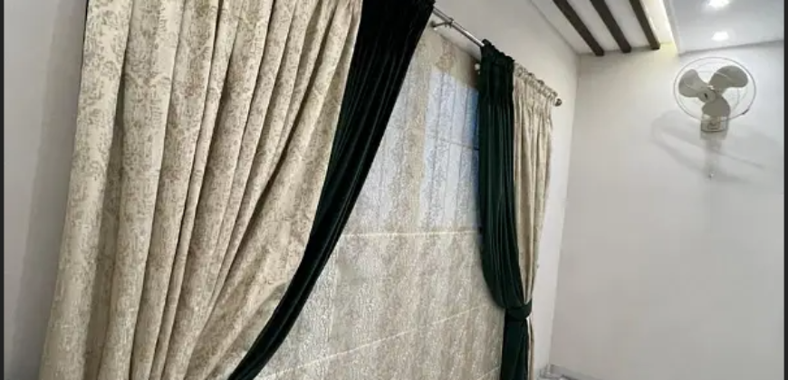 10 Marla Luxury House With Solar System Hot Location For Sale In Bahria Town Lahore