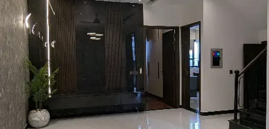 1 Kanal Luxury House Available For Rent Hot Location Bahria Town Sector C Lh