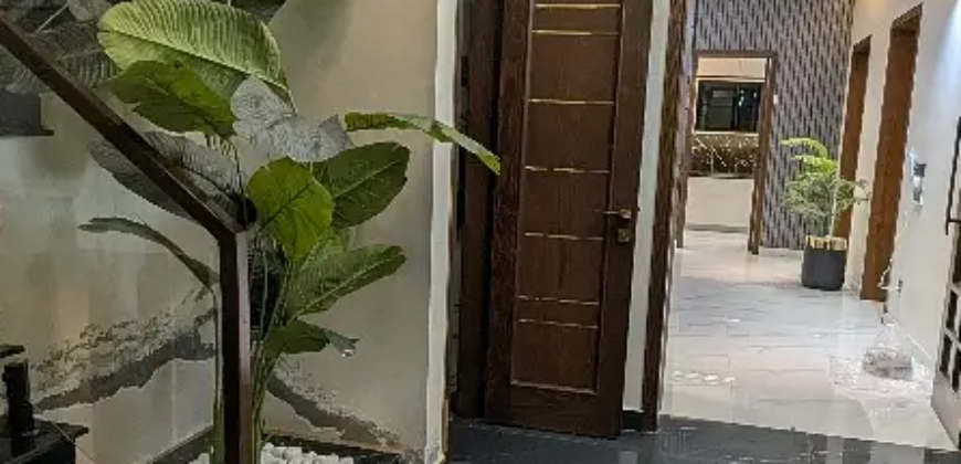 1 Kanal Luxury House Available For Rent Hot Location Bahria Town Sector C Lh