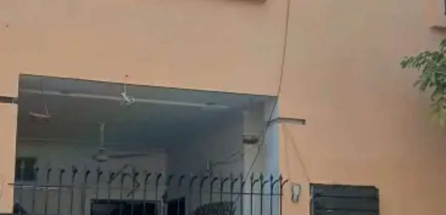 6 Marla triple story House Facing Park For Sale in Gul e Daman