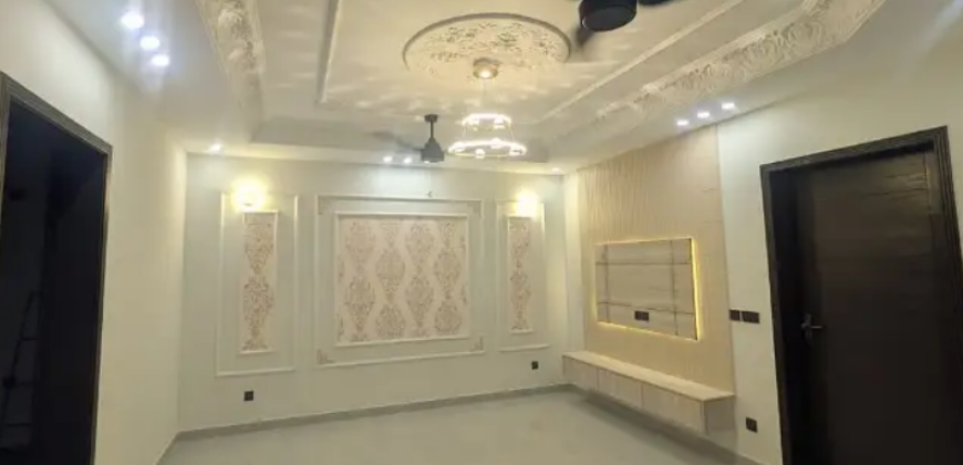 10 Marla Spanish Brand New House For Sale