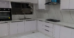 10 Marla Out Class Location Facing Park Semi Furnished House For Sale In Bahria Town Lhr
