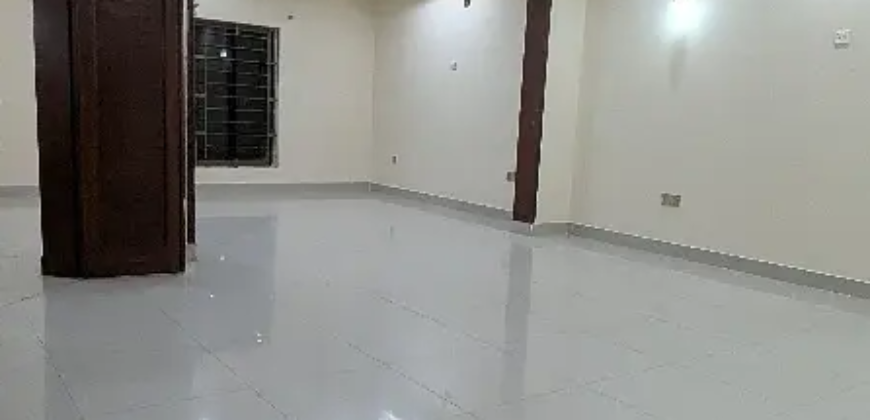 10 Marla Out Class Location Facing Park Semi Furnished House For Sale In Bahria Town Lhr