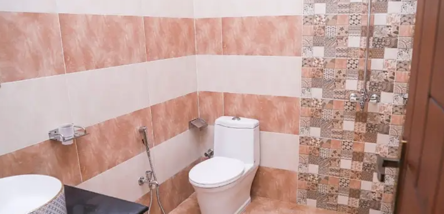10 Marla Upper Portion Lower Tenant For Rent In Bahria Town Sector C Lhr