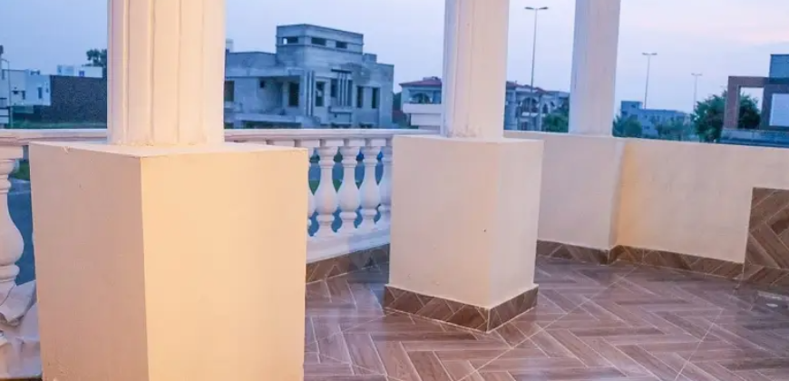 10 Marla Upper Portion Lower Tenant For Rent In Bahria Town Sector C Lhr