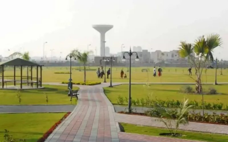 1 Kanal Plot For Sale In C Block, Central Park, Lahore