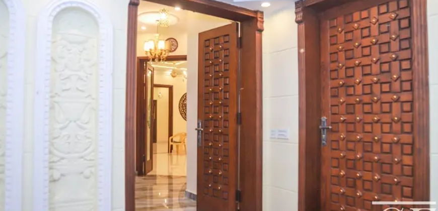 10 Marla Luxury Designer Brand New House For Sale In Sector E Bahria Town Lhr