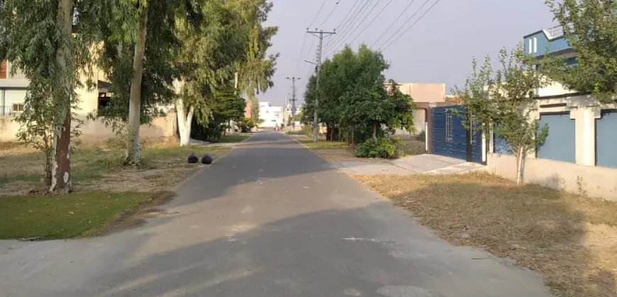 Ideal Location 10 Marla Plot for Sale in C Block, Central Park Lahore