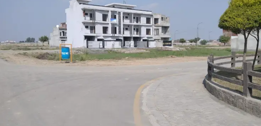 Ideal Location 10 Marla Plot for Sale in C Block, Central Park Lahore