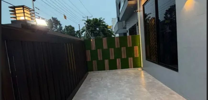 Brand New 10 Marla House For Sale In G Block, Central Park Lahore