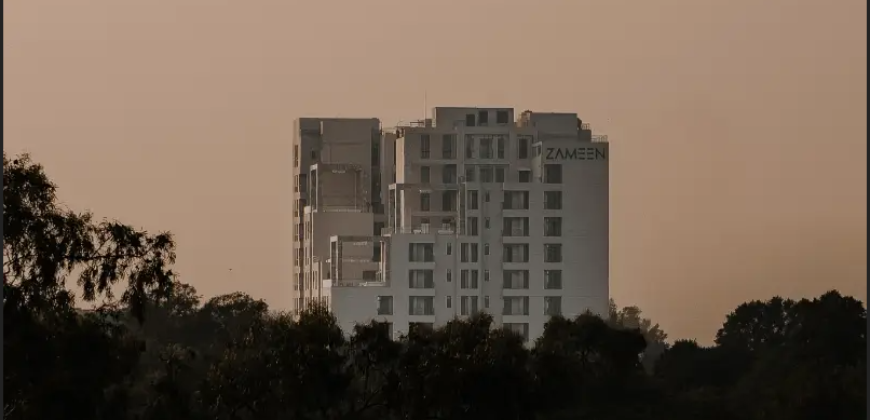 2 Bed Zameen Quadrangle Semi-Furnished Apartment For Rent In Zameen Quadrangle near Gym Khana Club