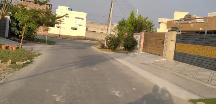 1 Kanal Plot For Sale In C Block, Central Park, Lahore
