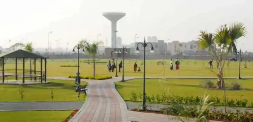 1 Kanal Plot For Sale In C Block, Central Park, Lahore