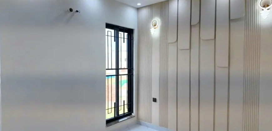 Prime Location 5 Marla House In Central Central Park – Block A1 For sale