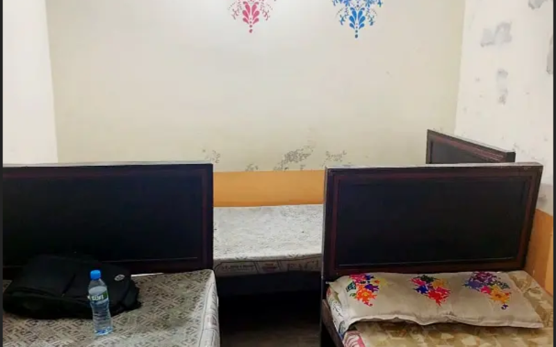 RAFEEQ KINZA HOSTEL