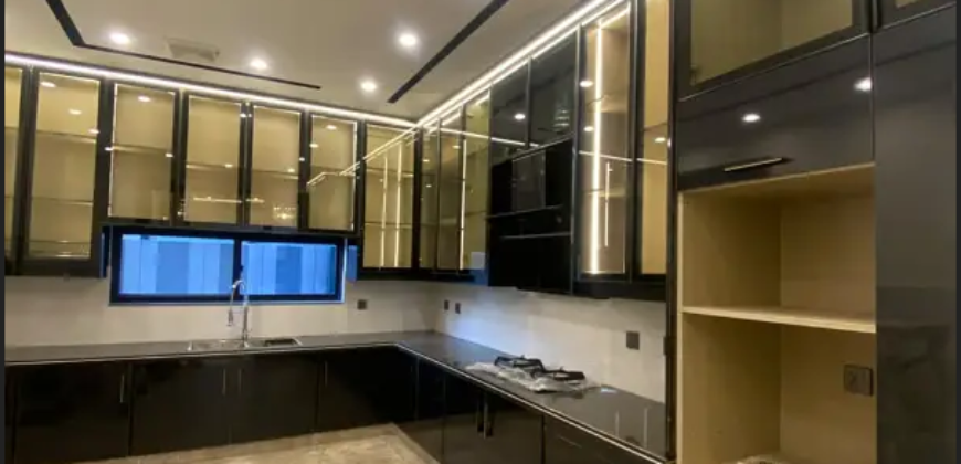 1 Kanal Luxury Bungalow for Sale in Fazaia Housing Society Lahore | 6 Beds | Double Height Lobby | Solar