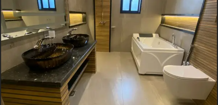 1 Kanal Luxury Bungalow for Sale in Fazaia Housing Society Lahore | 6 Beds | Double Height Lobby | Solar