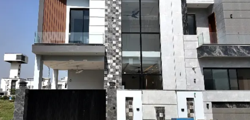 Rs 2.80 Crore Prime Location House For sale In DHA Phase 8 – Block Z6 Lahore