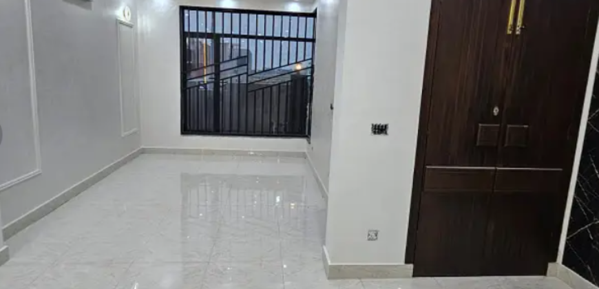 Rs 2.60 Crore 5 Marla House For Sale In Paragon City Lahore